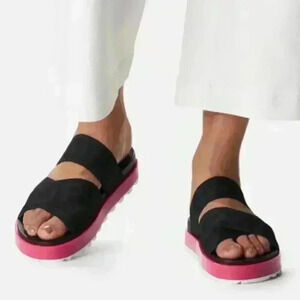 SOREL Black & Punch Pink Roaming Sport Sandal Women Size 10.5 Shoes NEW